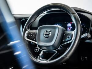 Volvo XC40 T3 R-Design auto - Image 18