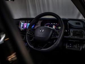 Mahindra XUV700 2.0T AX7L - Image 15