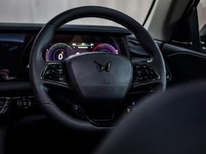 Mahindra XUV700 2.0T AX7L - Image 9