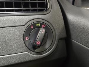 Volkswagen Polo Vivo hatch 1.6 Life - Image 20