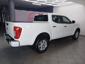 Nissan Navara 2.5DDTi double cab SE Plus auto - Image 7