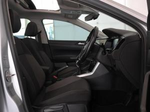 Volkswagen Polo hatch 1.0TSI Life manual - Image 16