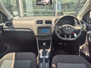 Volkswagen Polo Vivo hatch 1.6 Life - Image 13
