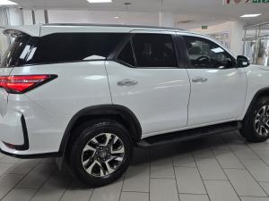 Toyota Fortuner 2.8GD-6 VX - Image 4