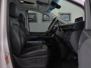Hyundai Staria 2.2D Luxury - Image 12