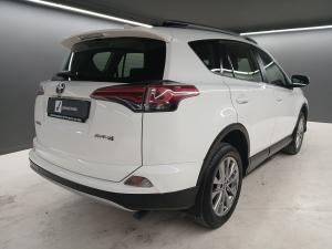 Toyota RAV4 2.0 GX - Image 2