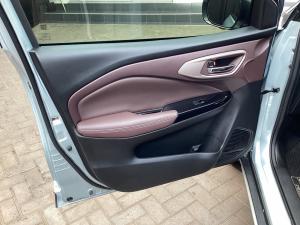 Toyota Starlet Cross 1.5 XR auto - Image 25