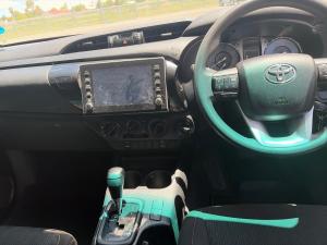Toyota Hilux 2.4GD-6 double cab 4x4 Raider X auto - Image 6