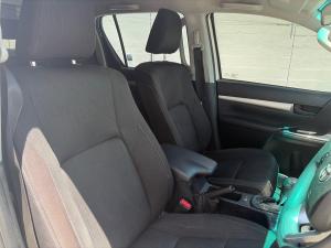 Toyota Hilux 2.4GD-6 double cab 4x4 Raider X auto - Image 12