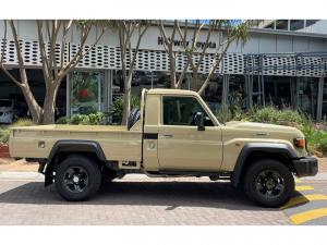 Toyota Land Cruiser 79 4.2D single cab - Image 3