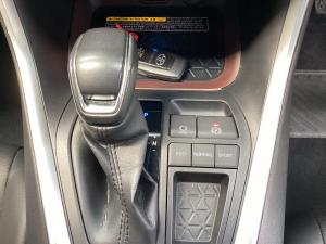 Toyota RAV4 2.0 VX - Image 12