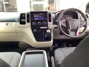 Toyota Quantum 2.8 LWB bus 11-seater GL - Image 6