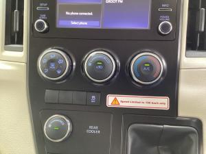 Toyota Quantum 2.8 LWB bus 11-seater GL - Image 15