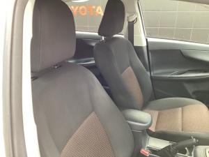 Toyota Corolla Quest 1.6 auto - Image 15