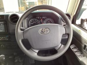 Toyota Land Cruiser 79 4.0 V6 double cab - Image 8