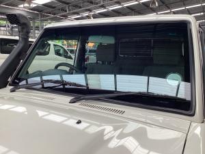 Toyota Land Cruiser 79 4.0 V6 double cab - Image 12