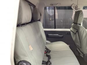 Toyota Land Cruiser 79 4.0 V6 double cab - Image 16