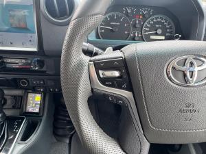 Toyota Land Cruiser 79 4.5D-4D V8 single cab LX 70th Anniversary - Image 9