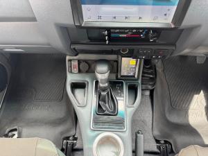 Toyota Land Cruiser 79 4.5D-4D V8 single cab LX 70th Anniversary - Image 12