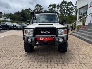 Toyota Land Cruiser 79 4.5D-4D V8 single cab LX 70th Anniversary - Image 4