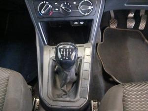 Volkswagen Polo hatch 1.0TSI - Image 12