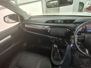 Toyota Hilux 2.0 VvtiP/U Single Cab - Image 6