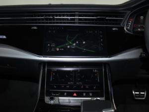 Audi Q8 55TFSI Quattro TIP Black Edition - Image 11