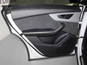 Audi Q8 55TFSI Quattro TIP Black Edition - Image 13