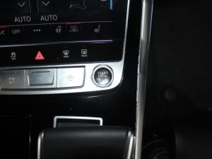 Audi Q8 55TFSI Quattro TIP Black Edition - Image 23