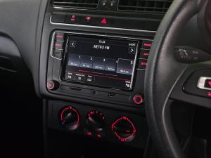 Volkswagen Polo Vivo hatch 1.6 Comfortline auto - Image 11