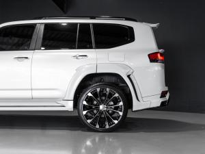 Toyota Land Cruiser 300 3.3D ZX - Image 25