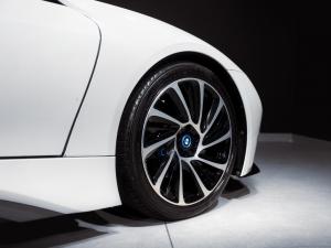 BMW i8 eDrive coupe Protonic Frozen Yellow Edition - Image 20