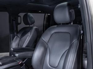 Mercedes-Benz V-Class V300d Exclusive - Image 14