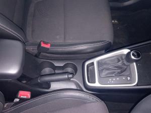 Hyundai Venue 1.0T Fluid auto - Image 12