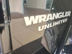 Jeep Wrangler Unlimited 2.8CRD Altitude - Image 24