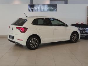 Volkswagen Polo hatch 1.0TSI Life manual - Image 6