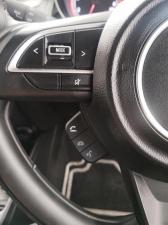 Suzuki Swift 1.2 GLX manual - Image 17