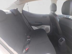 Hyundai Grand i10 1.2 Executive sedan auto - Image 19
