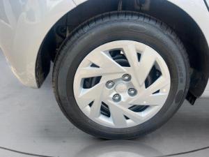 Hyundai Grand i10 1.2 Premium hatch - Image 8