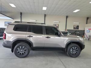 Toyota Land Cruiser Prado 2.8GD VX-R - Image 3