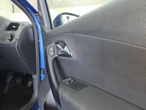 Volkswagen Polo Vivo hatch 1.4 Life - Image 13