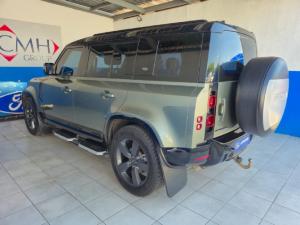 Land Rover Defender 110 D240 X-Dynamic HSE - Image 6