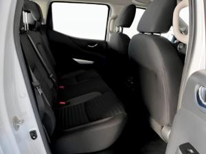 Nissan Navara 2.5DDTi double cab LE 4x4 - Image 5