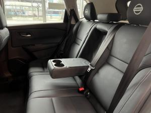 Nissan X-Trail 2.5 Visia - Image 7
