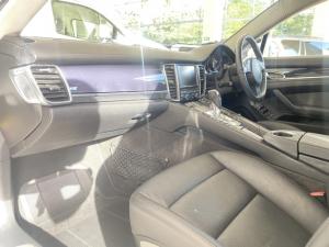 Porsche Panamera 4S - Image 8