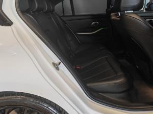 BMW 3 Series 320i M Sport - Image 4