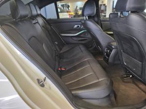 BMW 3 Series 320i M Sport - Image 9