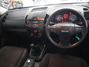 Isuzu KB 250D-Teq 4x4 Hi-Rider - Image 10