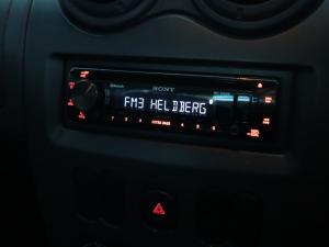 Nissan NP200 1.6i safety pack (aircon) - Image 12