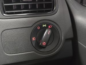 Volkswagen Polo Vivo hatch 1.6 Life - Image 20